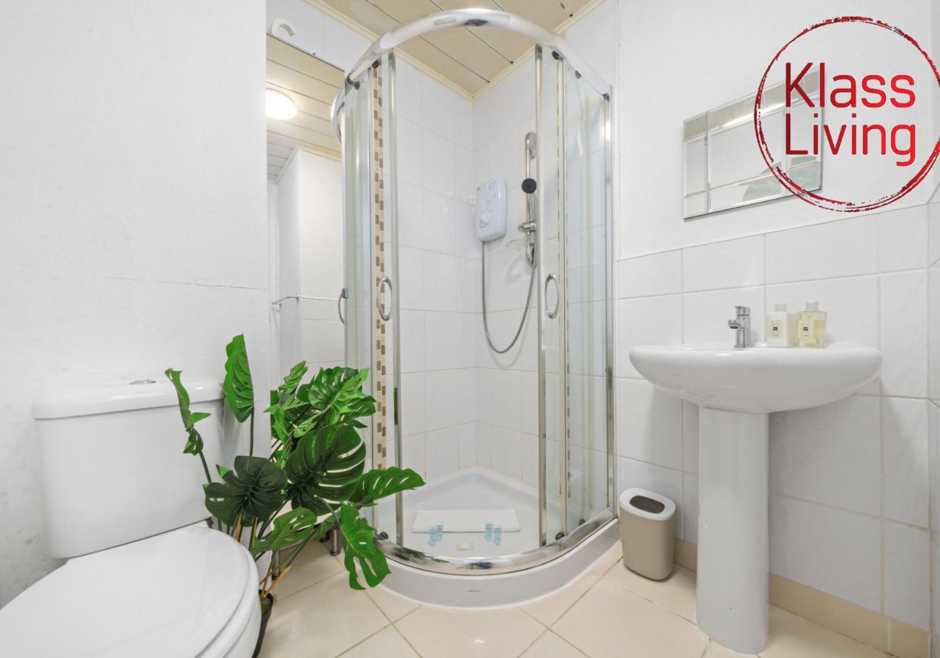 Bute Apartment By Klass Living Coatbridge Esterno foto